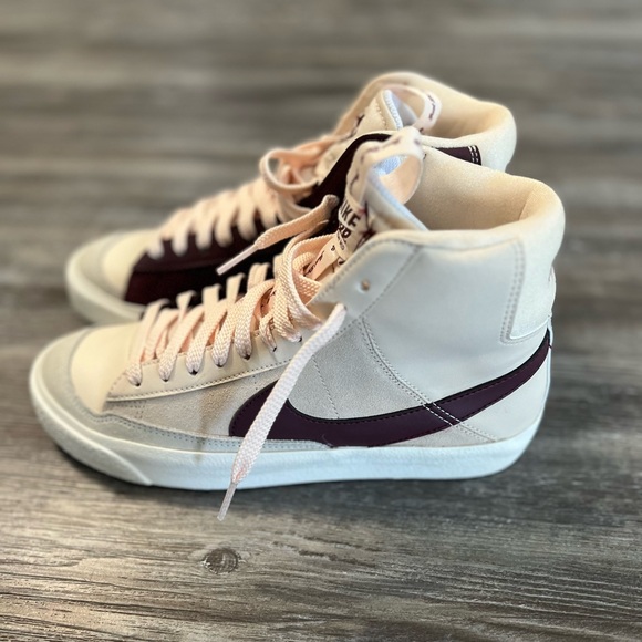 Women’s Nike Blazer High PRM - Picture 5 of 7